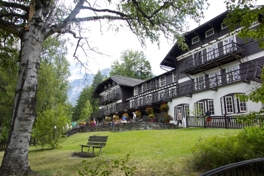 Lodge and grounds in Glacier