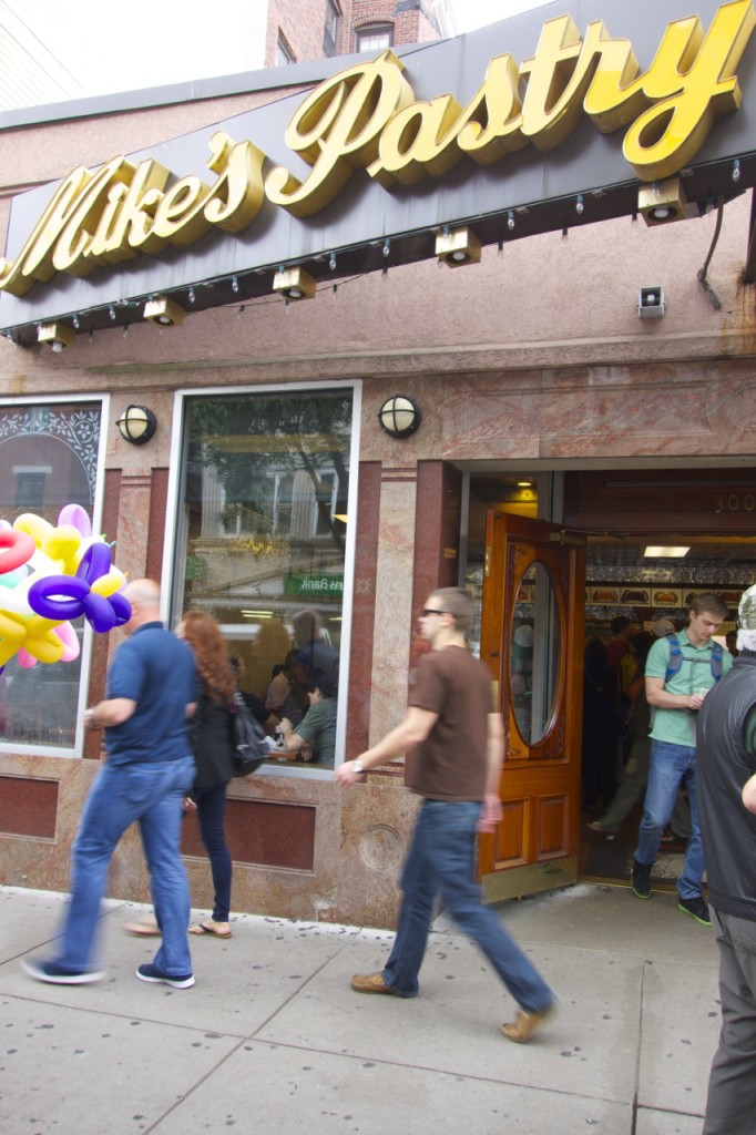 Mike's Pastry, Boston, Massachusettes | Intentional Travelers