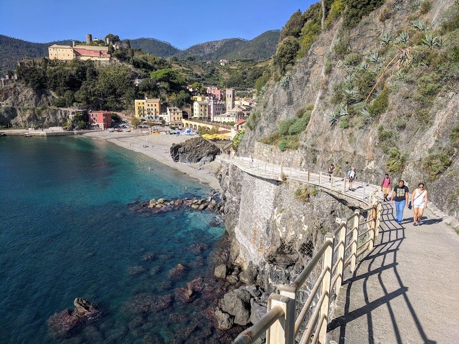 Blue trail from Monterosso