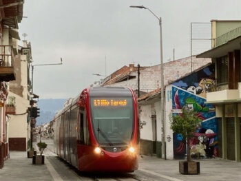 cuenca metro tranvia in centro historico