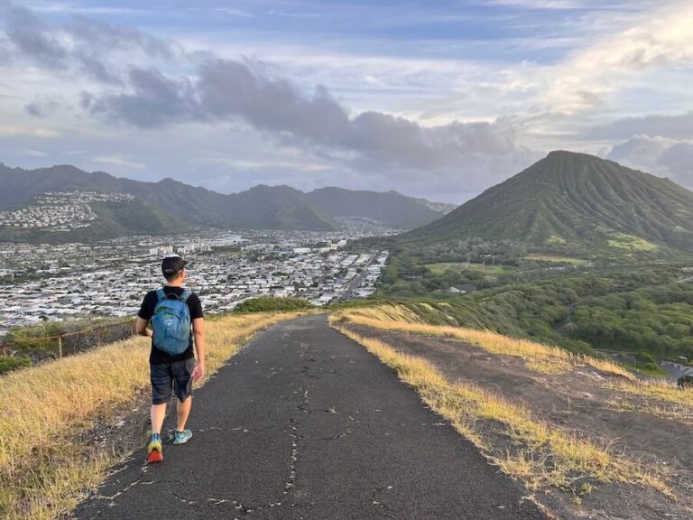 Hanauma Bay Ridge Trail Hike – Oahu, Hawaii