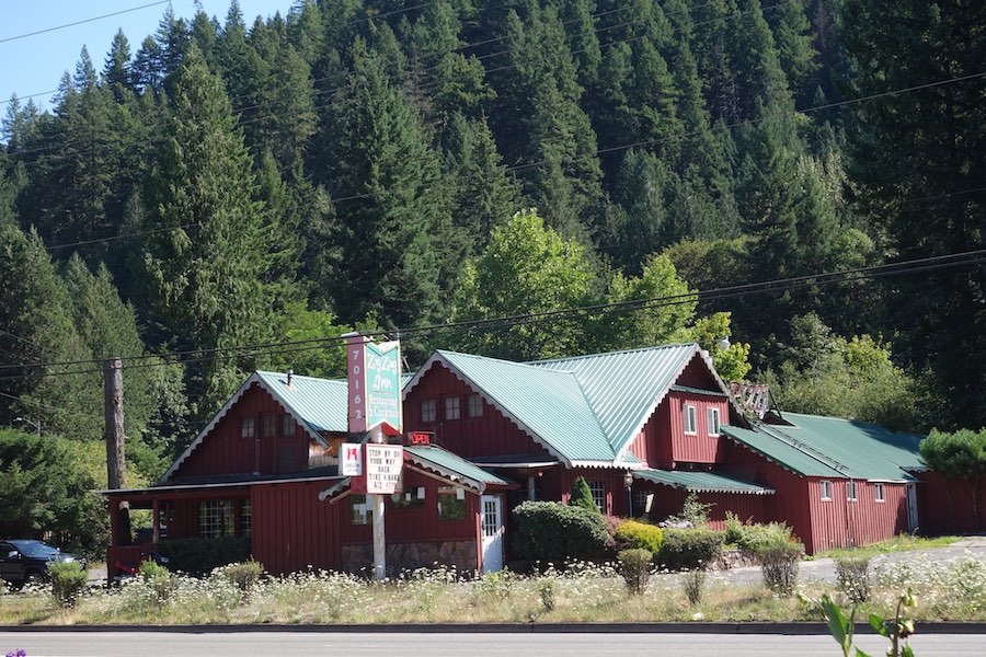 Zig Zag Inn in Welches, Oregon - Oregon Road Trip Scenic Drive