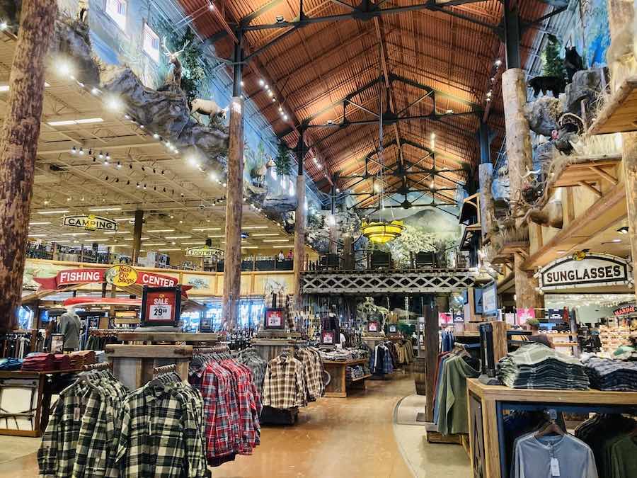 Bass Pro Outlet store